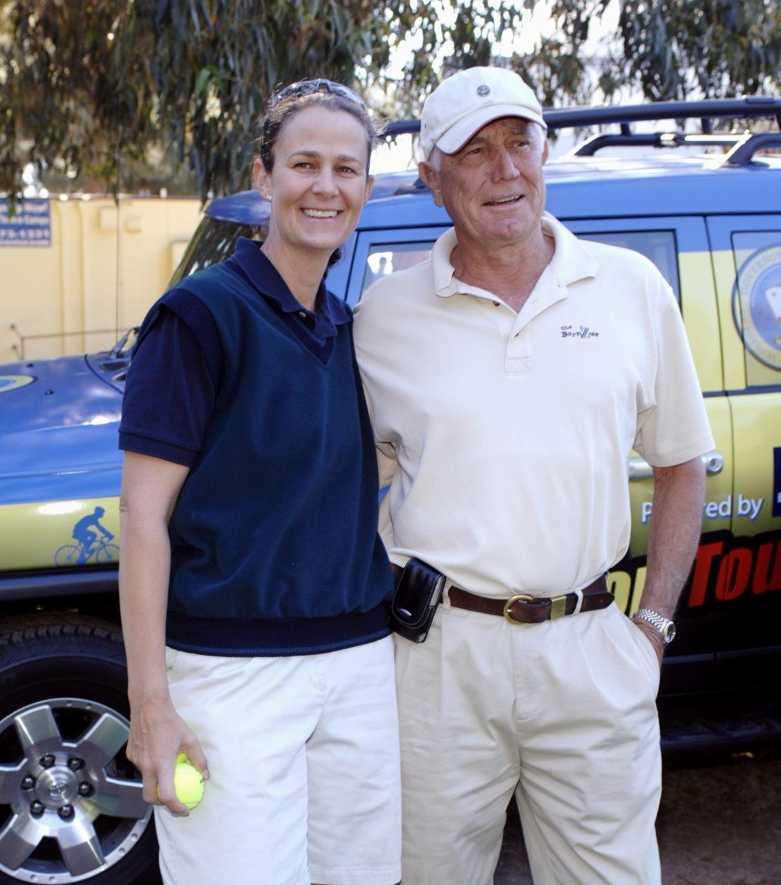 Pam Shriver and the actor attend the 10th Anniversary of the Palisades Tennis in Pacific Palisades, California on December 3, 2006 | Source: Getty Images