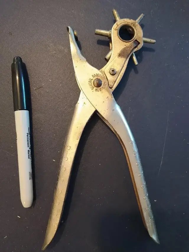 Leather-punching tool