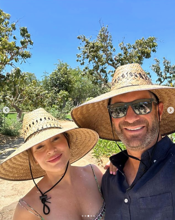 Alyssa Milano and David Bugliari posing for a picture, posted on May 9, 2024 | Source: Instagram/milano_alyssa